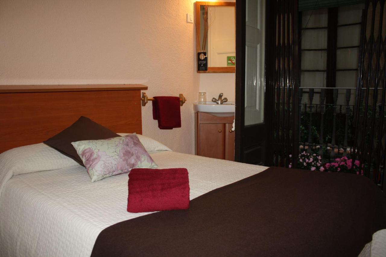 Pension Colmenero Barcelona Kamer foto