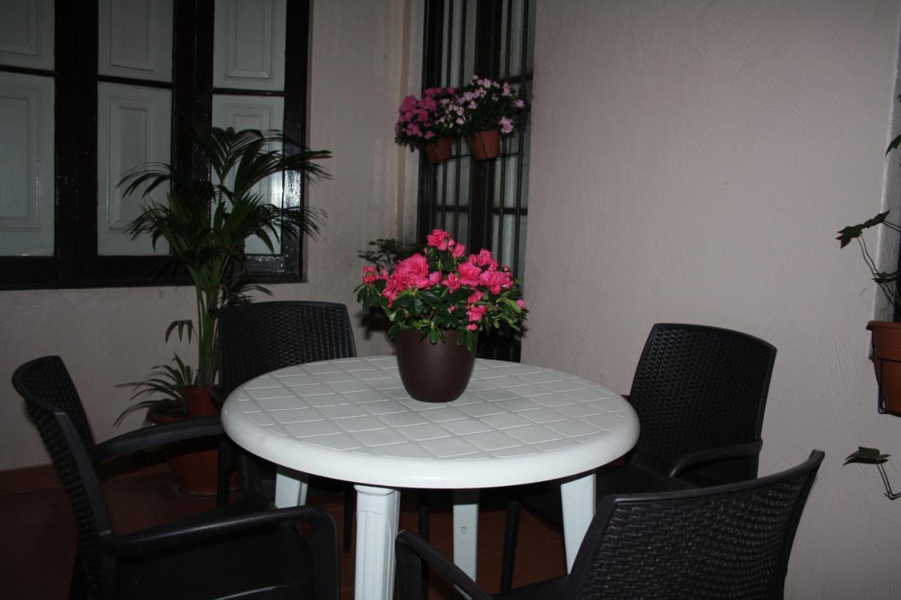 Pension Colmenero Barcelona Buitenkant foto