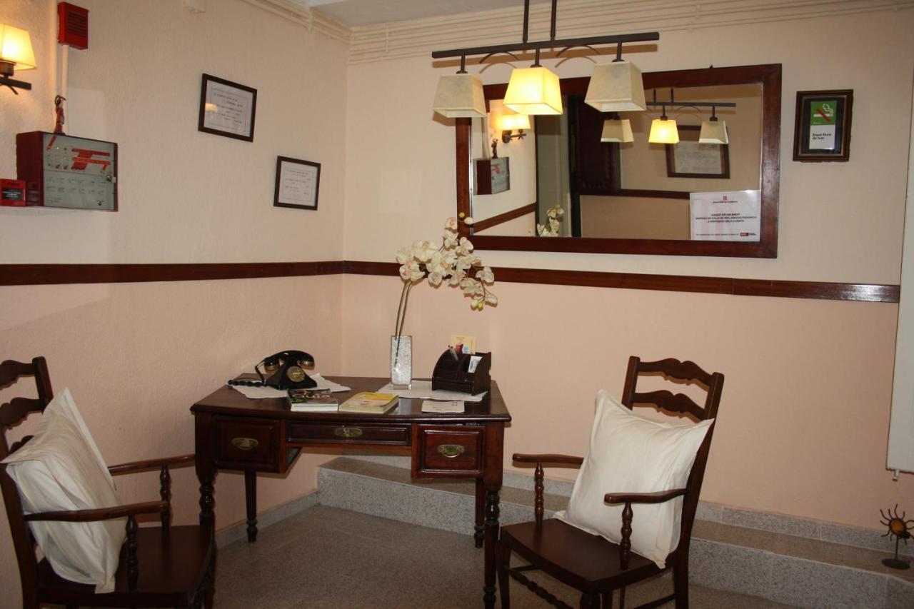 Pension Colmenero Barcelona Buitenkant foto