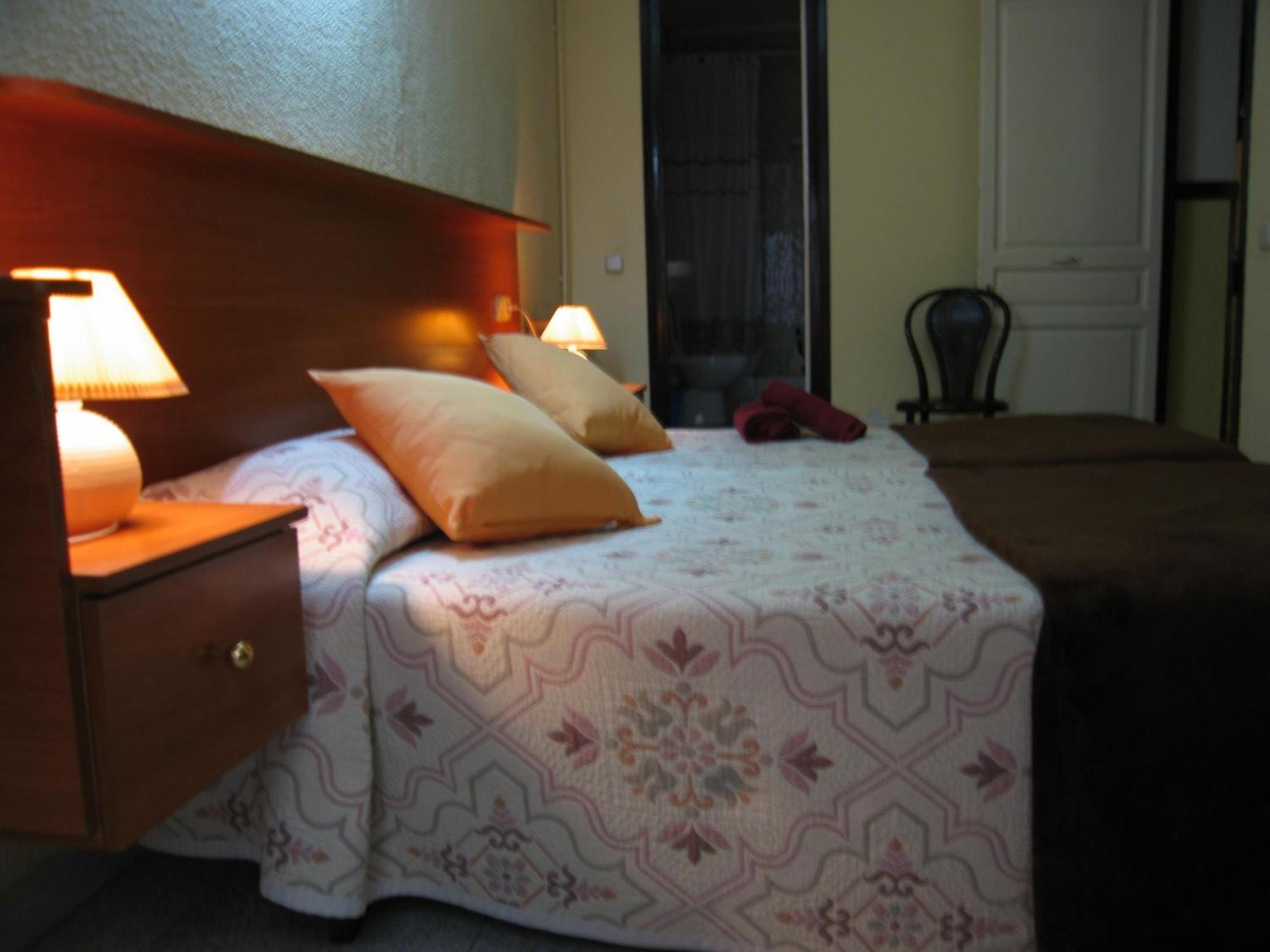 Pension Colmenero Barcelona Buitenkant foto